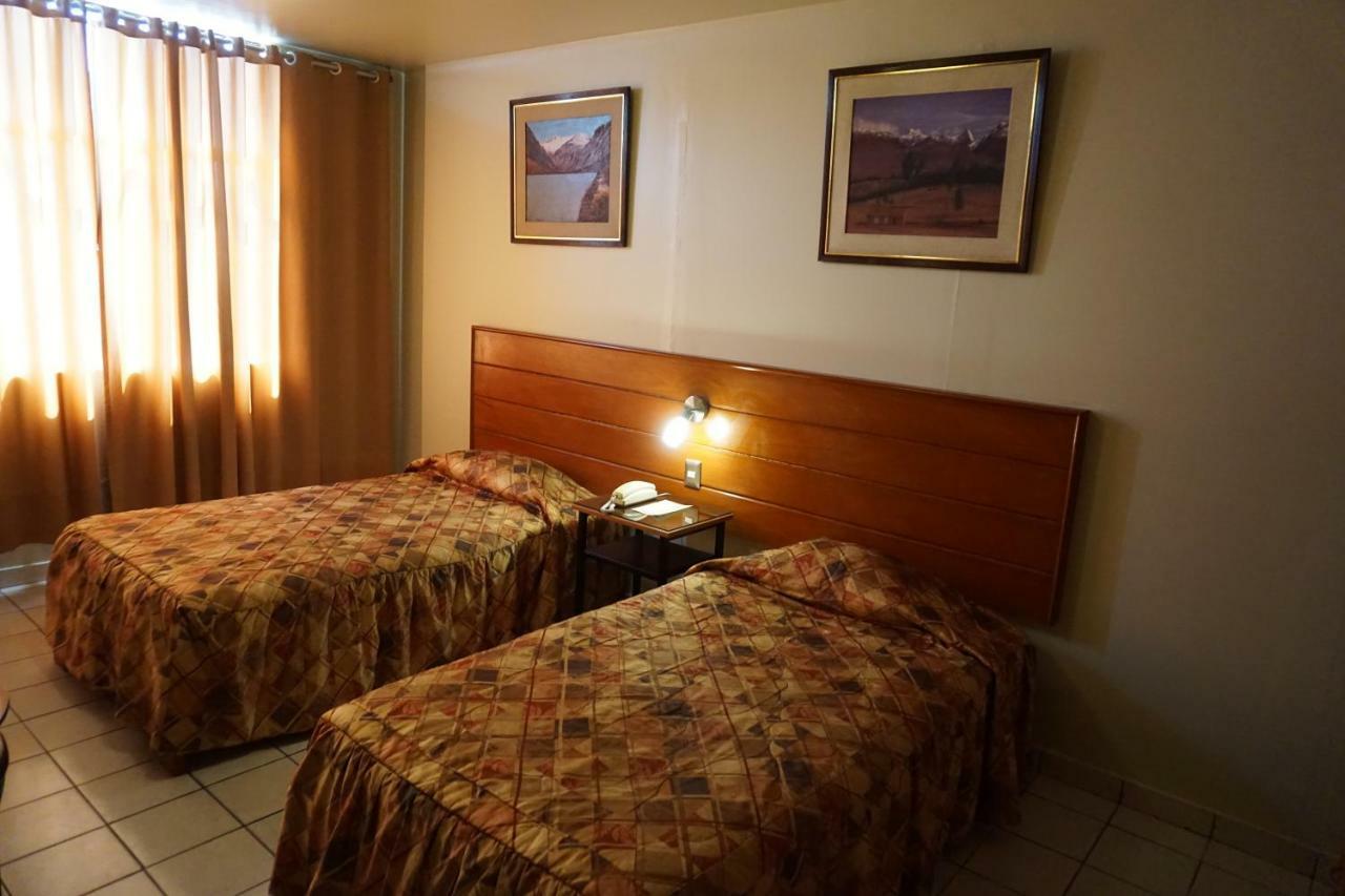 Hotel Santa Maria Lima Buitenkant foto