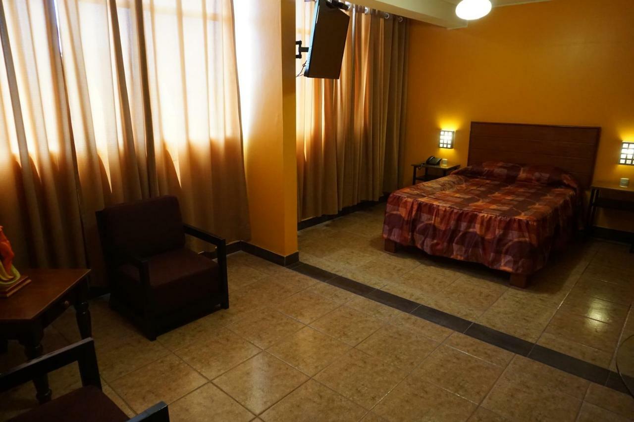 Hotel Santa Maria Lima Buitenkant foto