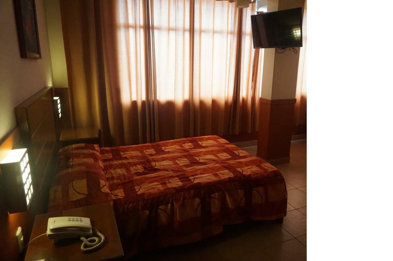 Hotel Santa Maria Lima Buitenkant foto