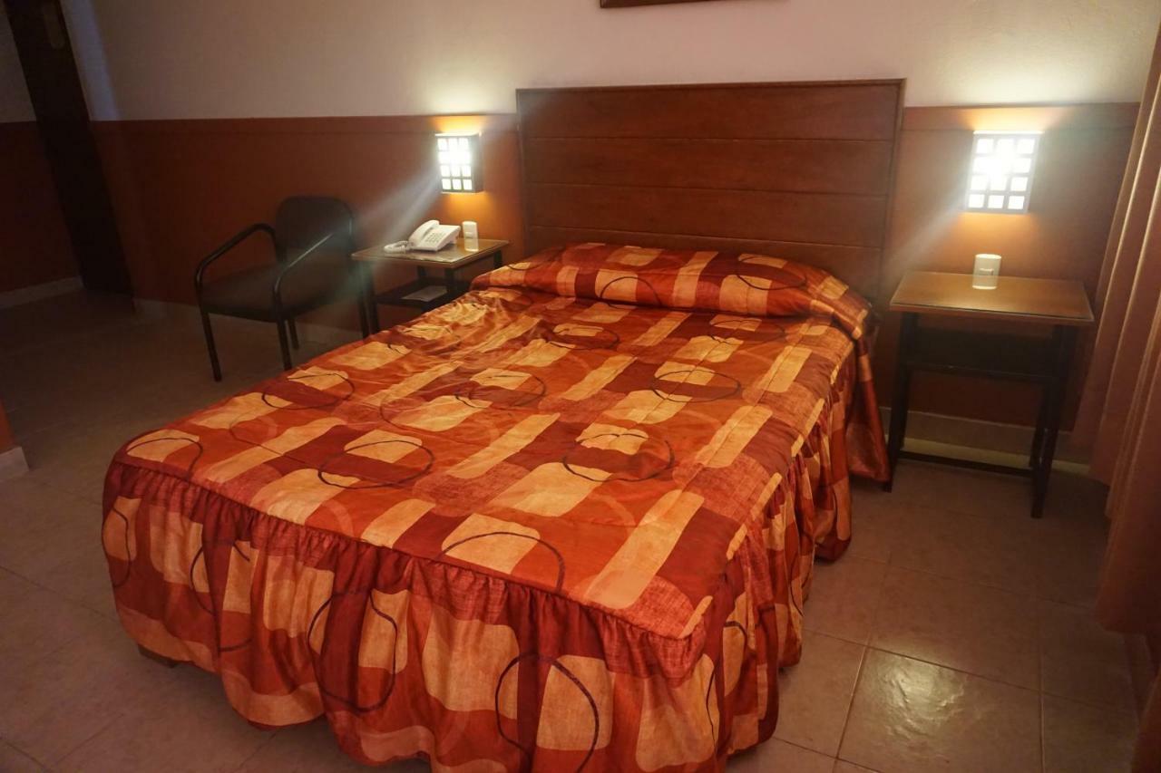 Hotel Santa Maria Lima Buitenkant foto